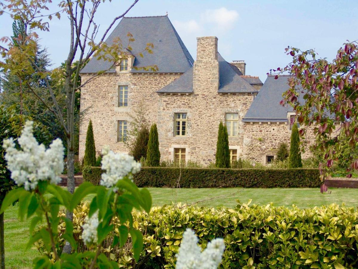 B&B Le Plessix - Manoir Le Plessix Madeuc Corseul Exterior foto